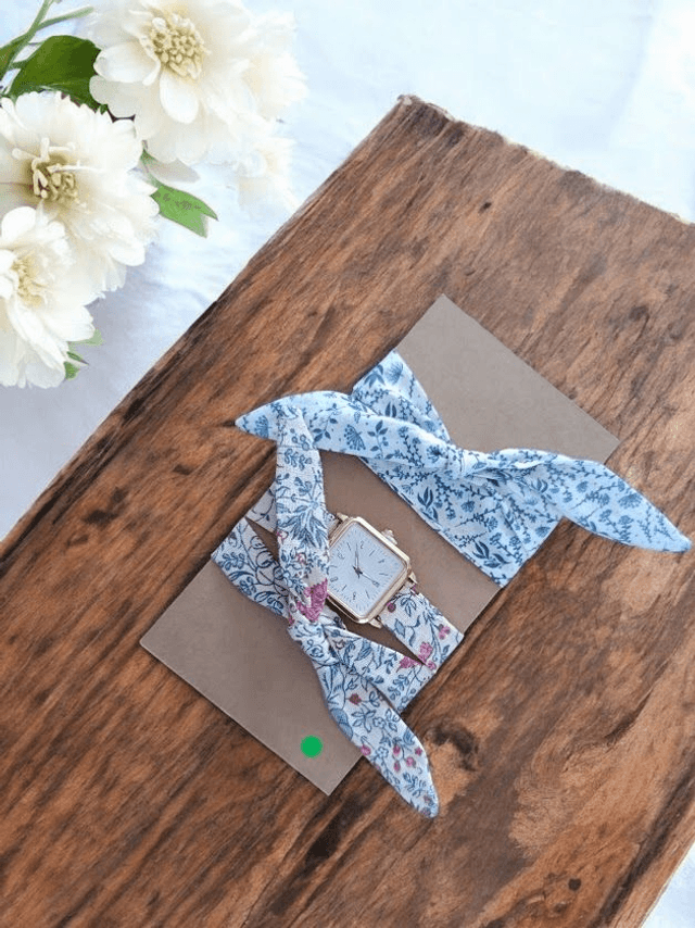 Enssemble montre foulard
