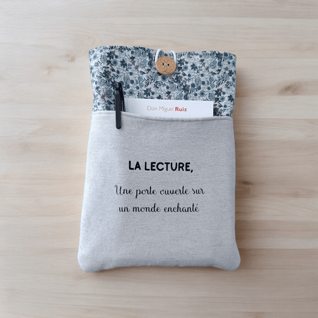 Pochette livre + marque page personnalisable 