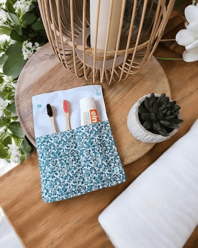 Pochette à savon, étui à brosse à dents