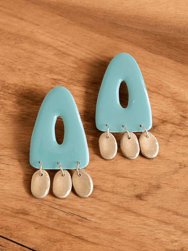 Boucles d'oreilles en argile et décor en papier