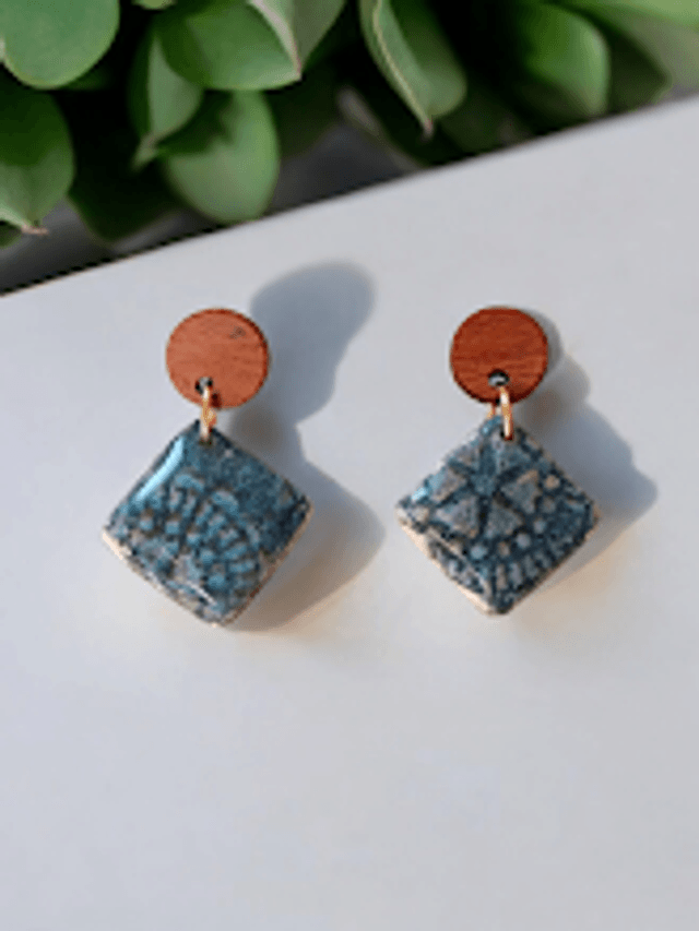 Boucles d'oreilles en argile et papier 
