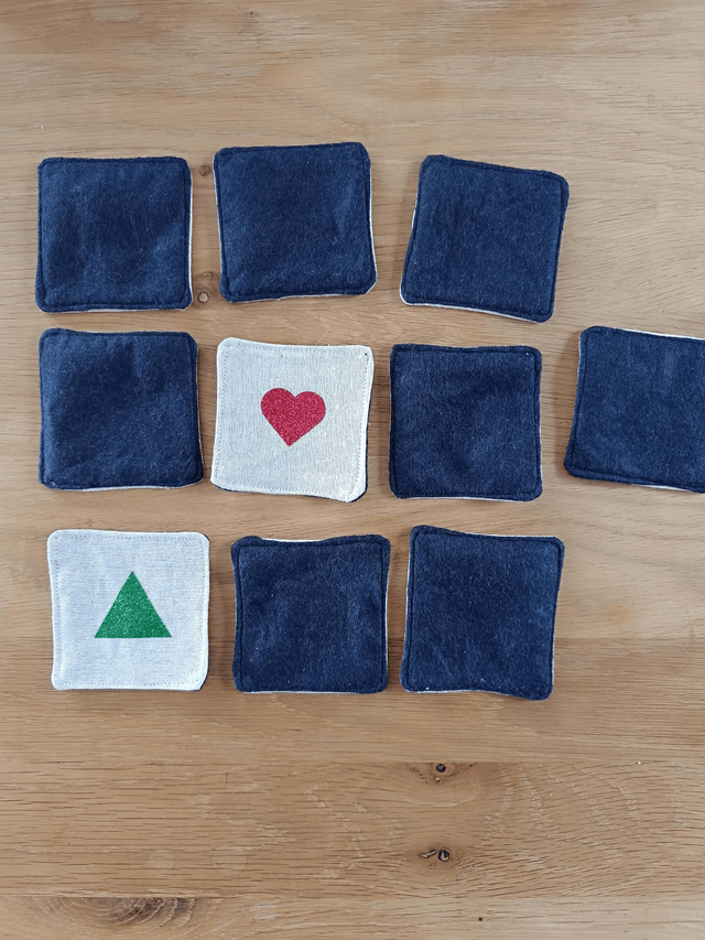 Jeu de mémoire avec pochon en tissu