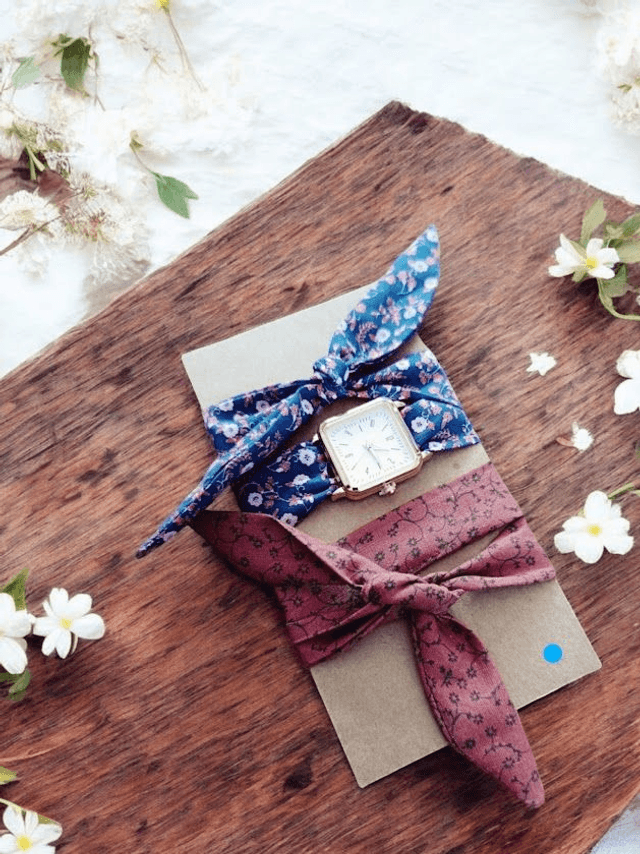 Enssemble montre foulard